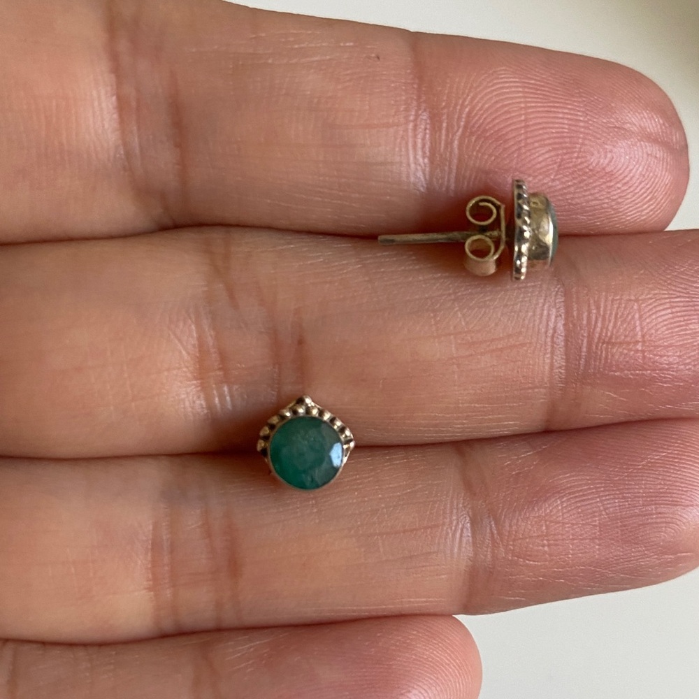 Sterling Silver Emerald Stone Earrings - Picture 2 of 3